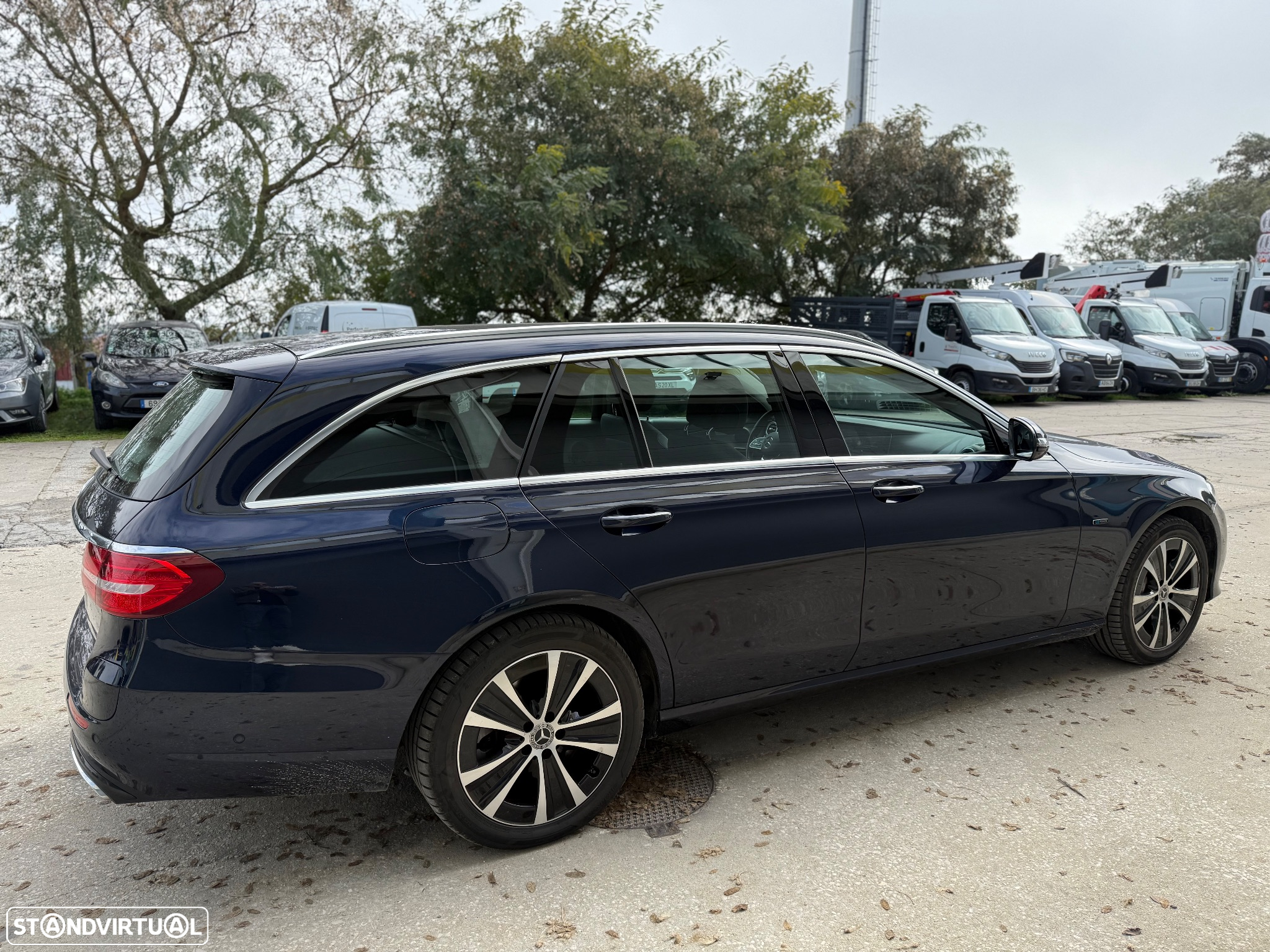 Mercedes-Benz E 300 de Exclusive Line - 4
