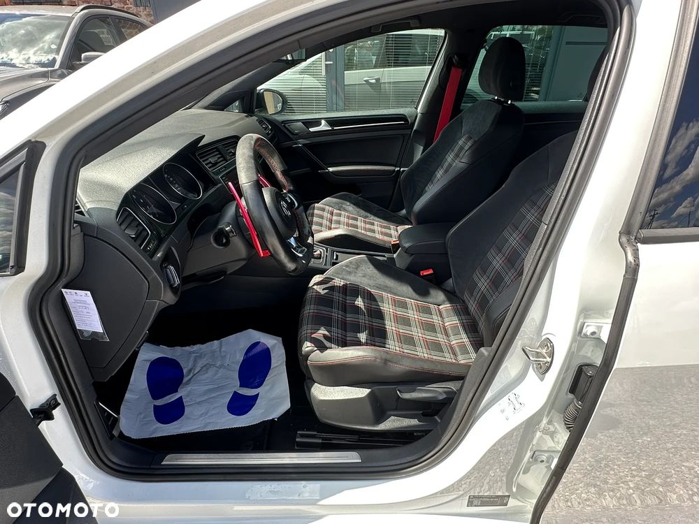 Volkswagen Golf GTI BlueMotion Technology DSG - 20