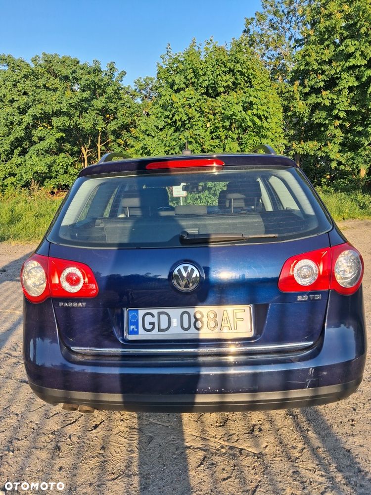 Volkswagen Passat - 5