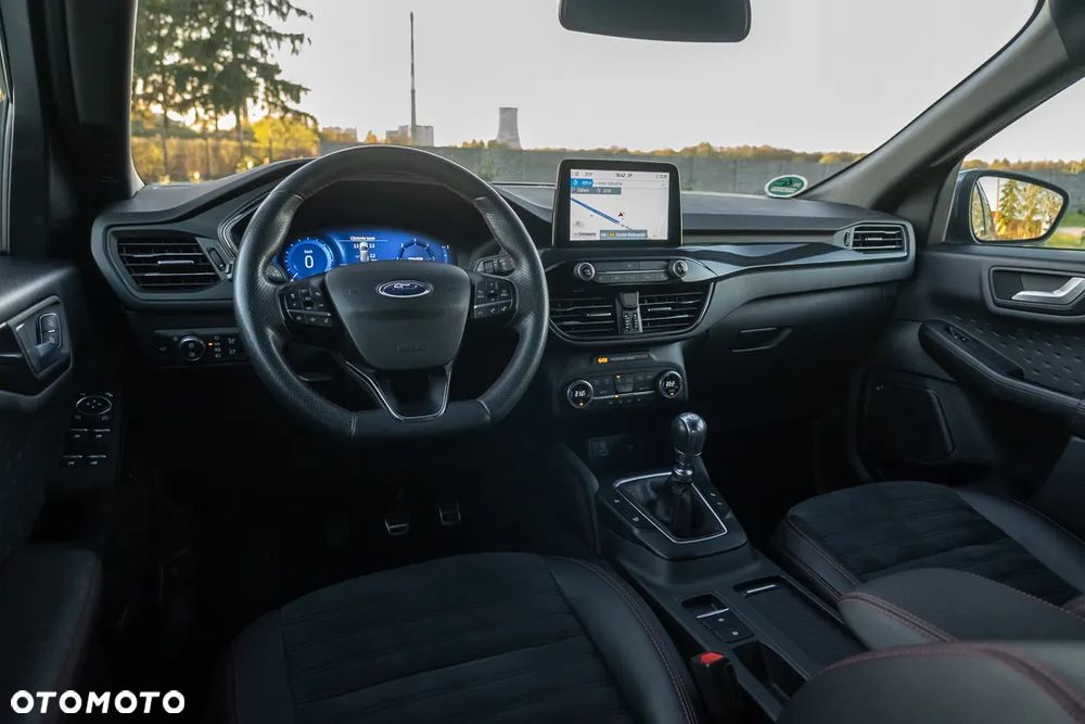 Ford Kuga - 24