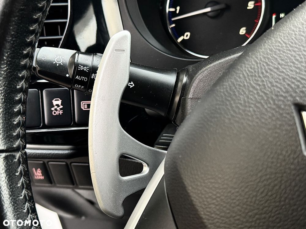 Mitsubishi Outlander 2.2 DI-D 4WD Automatik Top - 35