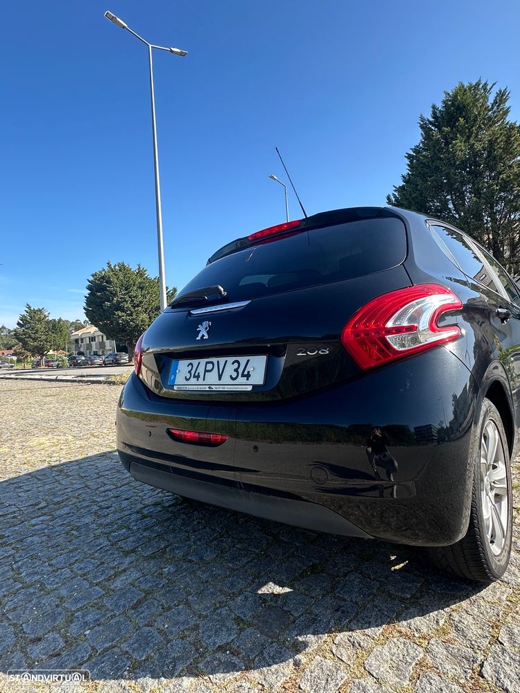 Peugeot 208 1.4 HDi SE Style - 3