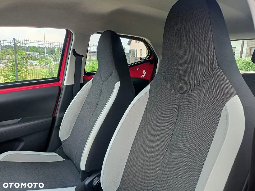 Toyota Aygo x-play - 15