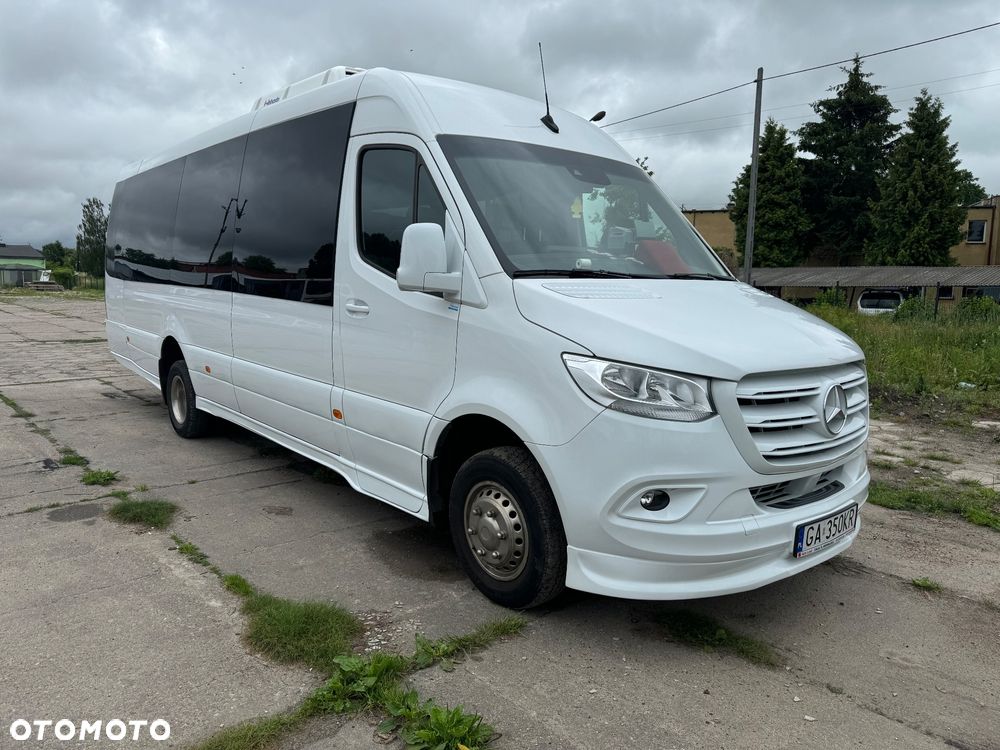 Mercedes-Benz Sprinter - 1