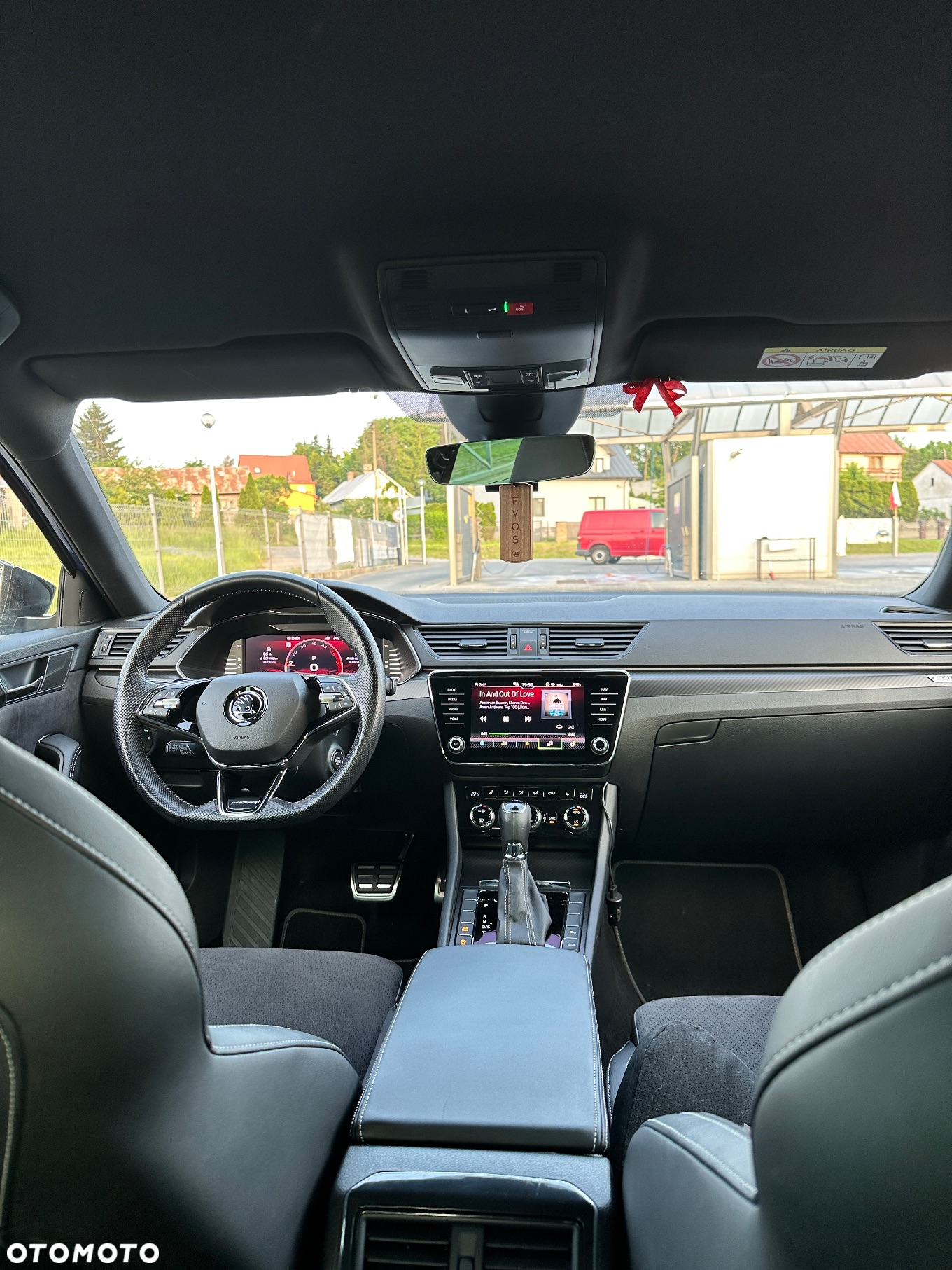 Skoda Superb 2.0 TDI DSG Sportline - 21