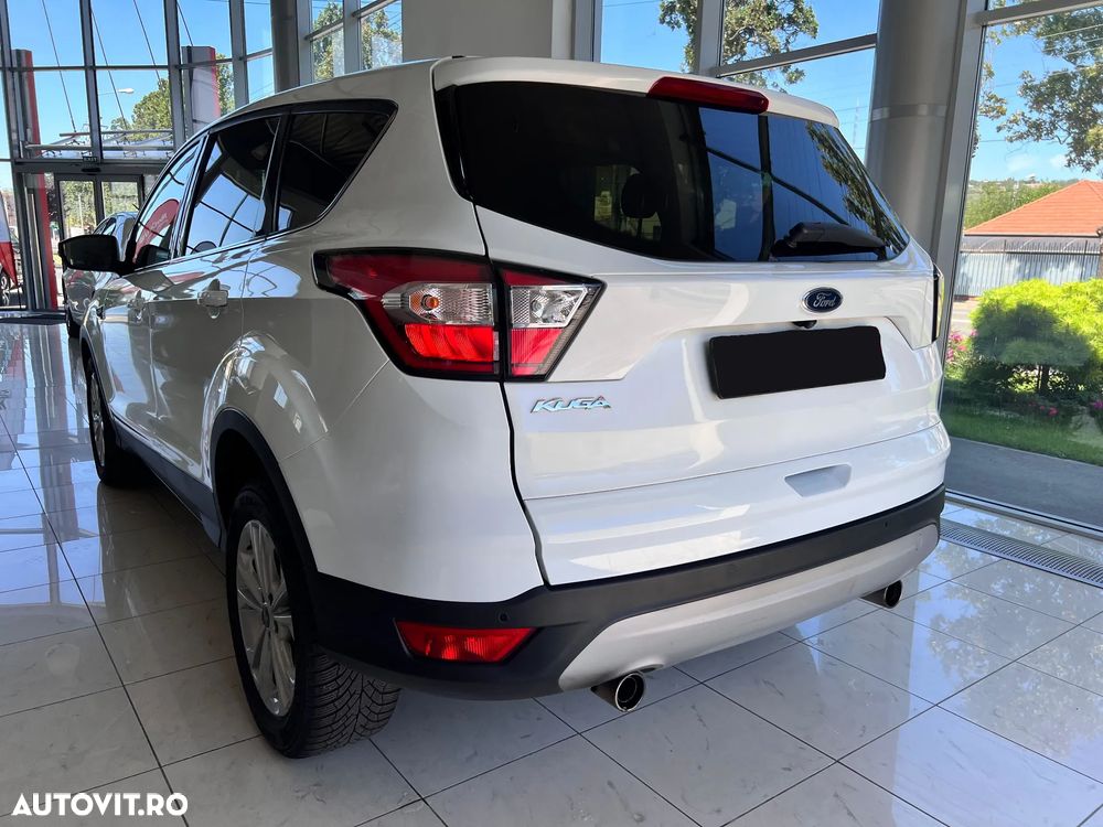 Ford Kuga - 8