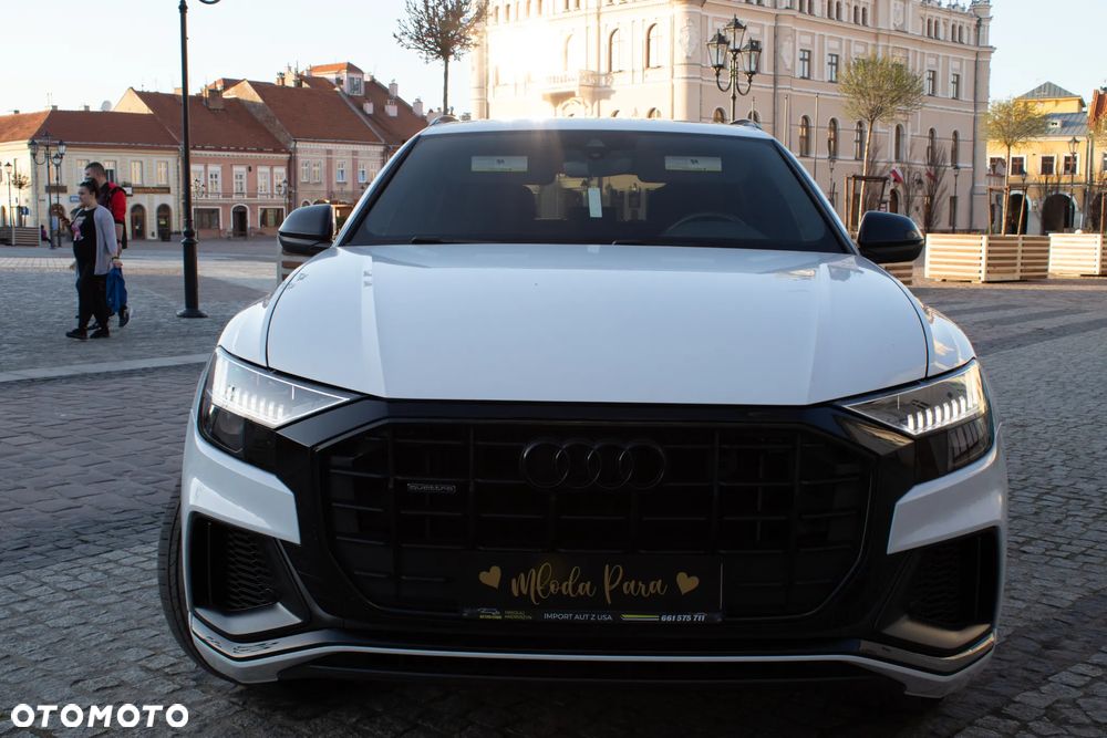 Audi Q8 55 TFSI quattro tiptronic - 1