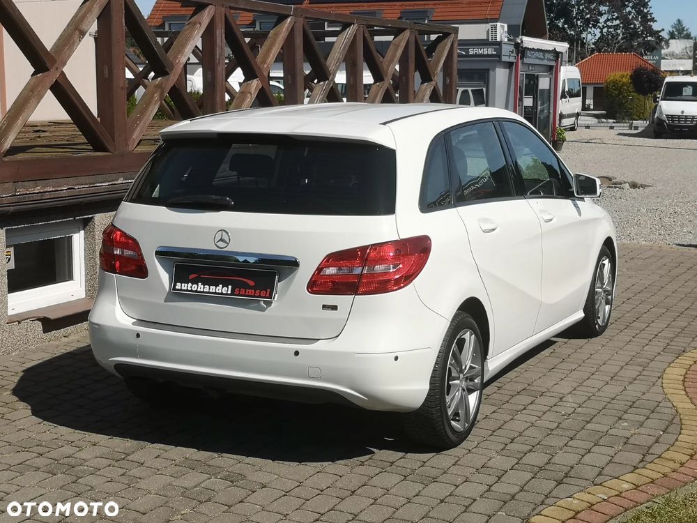 Mercedes-Benz Klasa B 180 Edition - 5