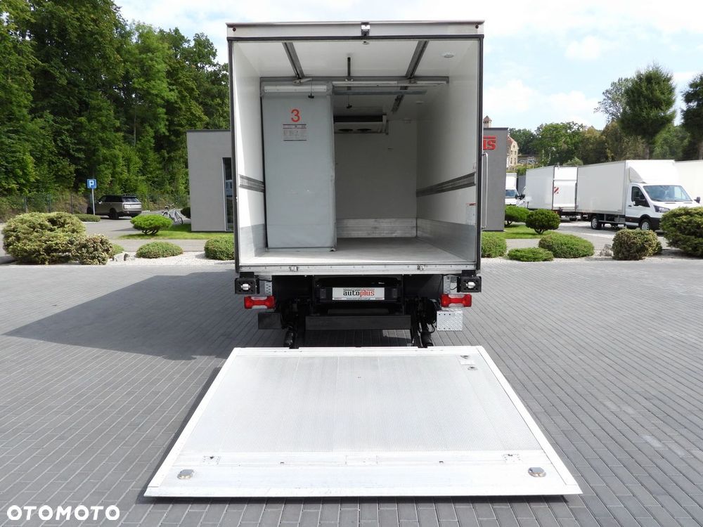 Iveco DAILY 70C17 CHŁODNIA 1*C WINDA 9 PALET ZASILANIE 230V TEMPOMAT KLIMATYZACJA PNEUMATYKA AUTOMAT HI-MATIC BLIŹNIACZE KOŁA  170KM - 17