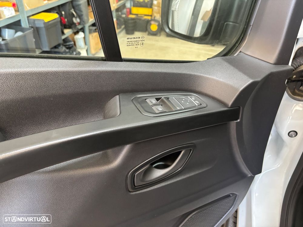 Renault Trafic 2.0 Blue dCi L2H1 Advance Increased Payload - 3