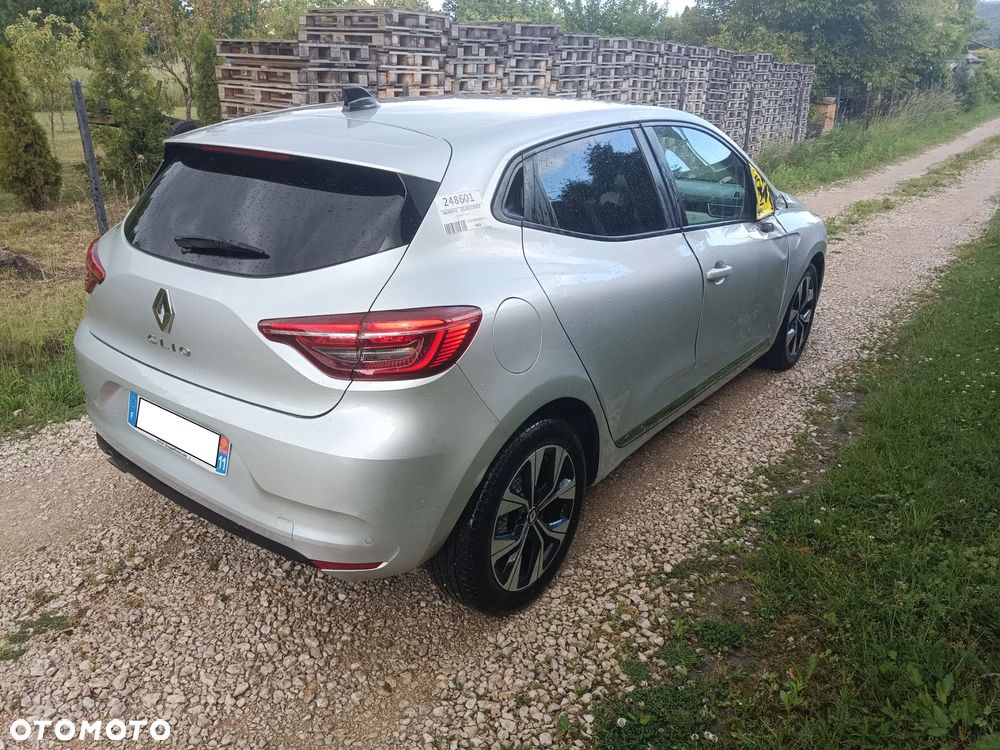 Renault Clio - 33
