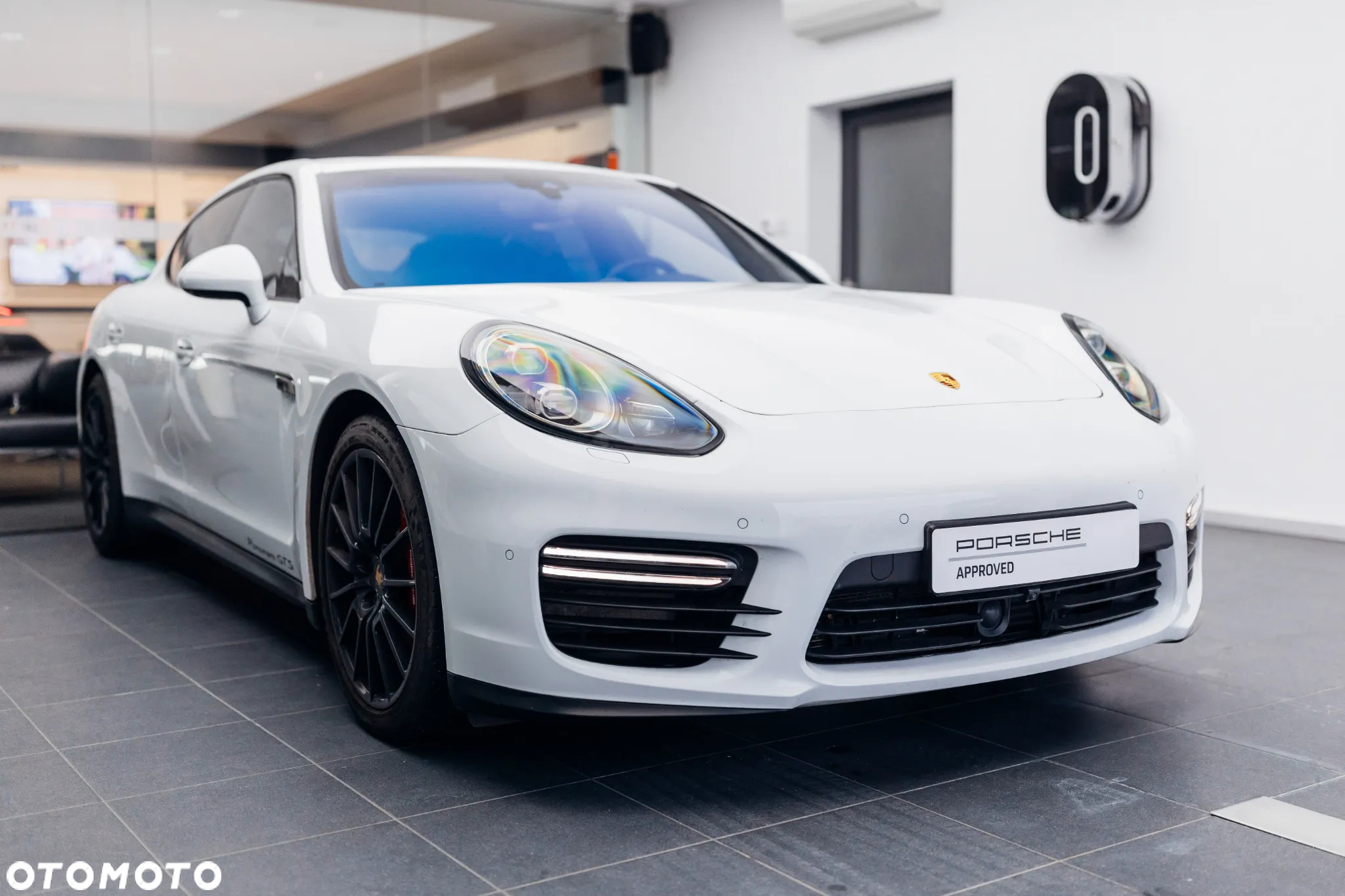 Porsche Panamera GTS - 8