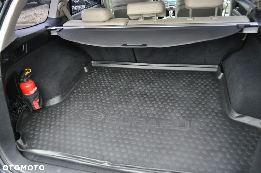 Subaru Outback 2.5i Comfort Navi AT - 36