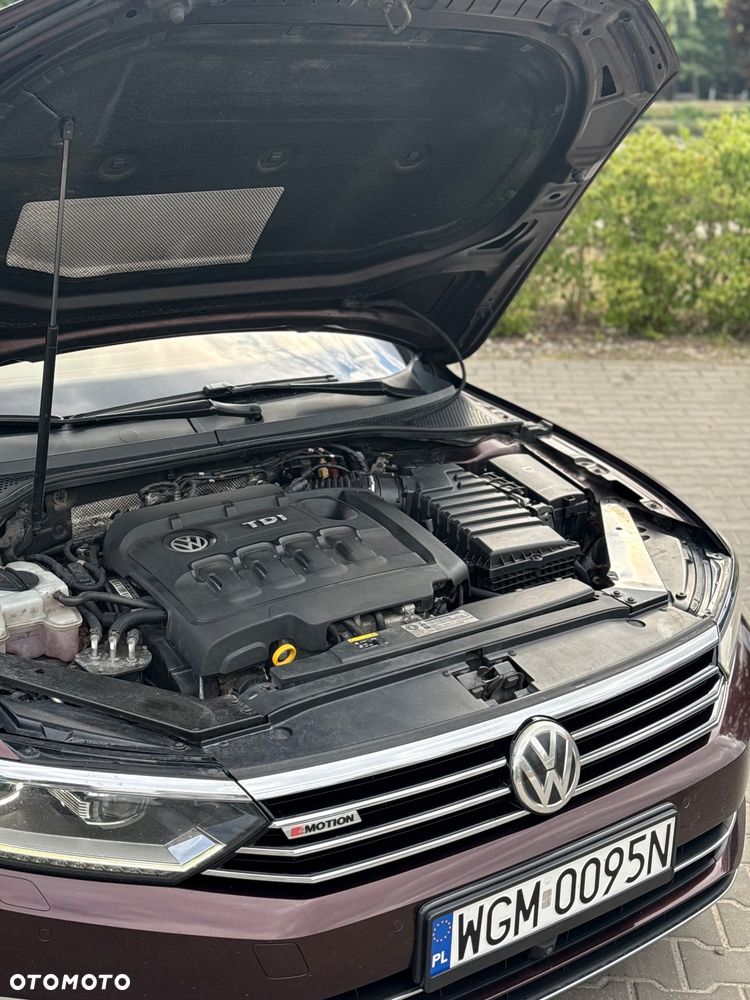 Volkswagen Passat - 25