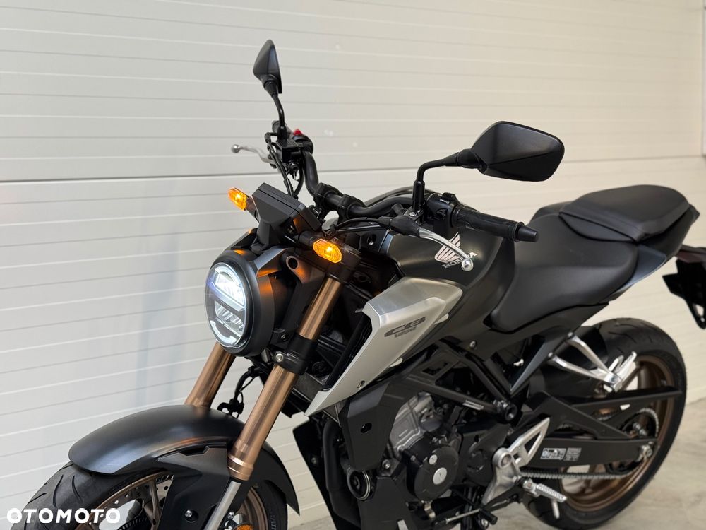 Honda CB - 22