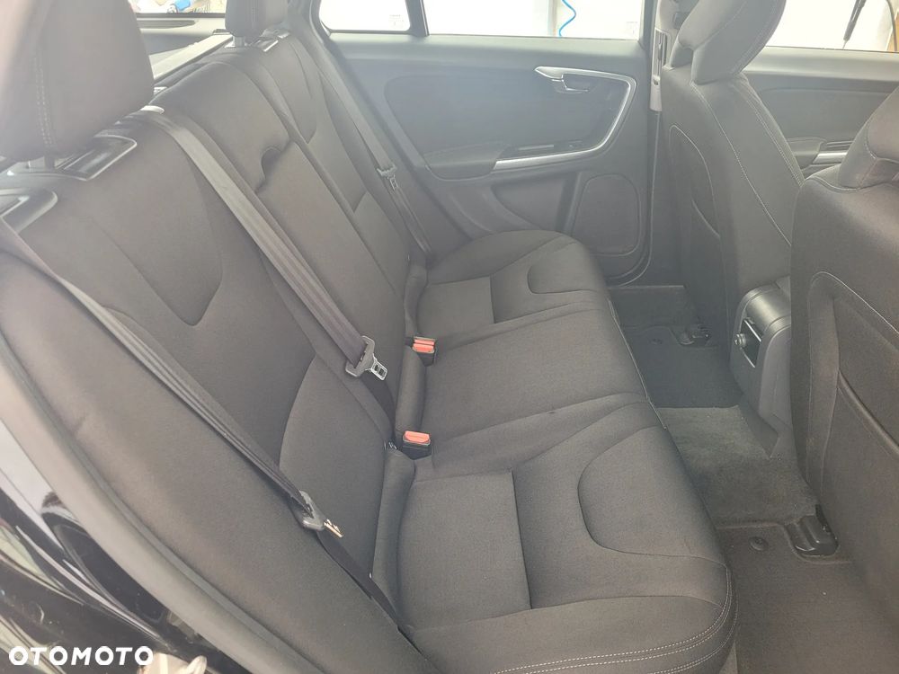Volvo V60 - 13