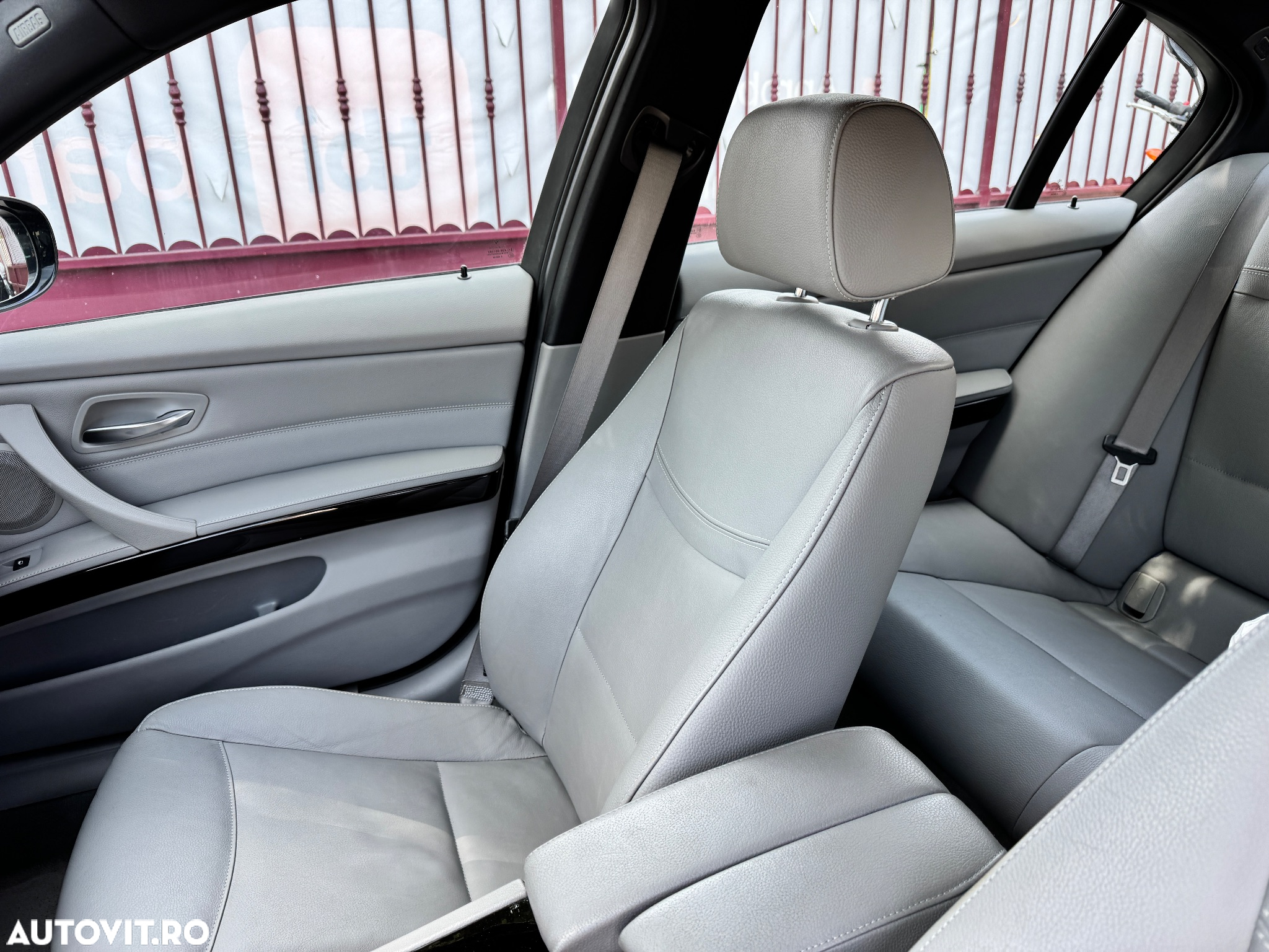 BMW Seria 3 320d DPF Aut. Edition Exclusive - 8