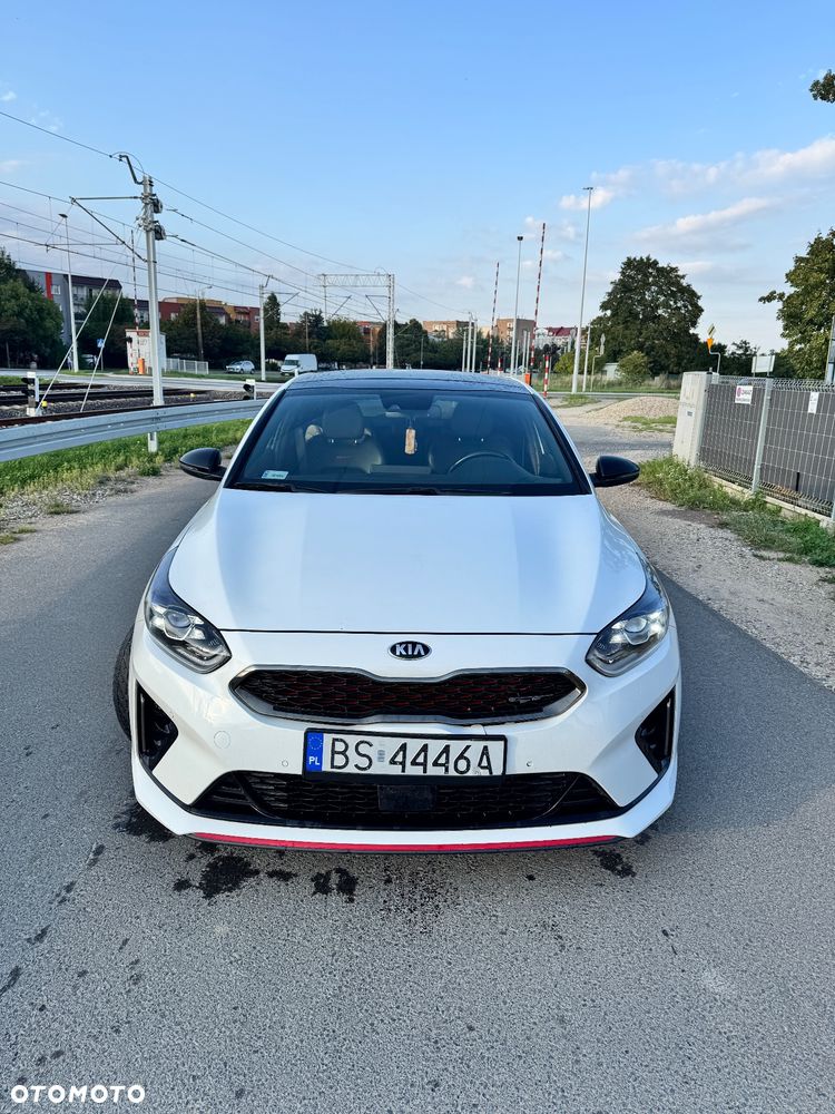 Kia ProCeed - 2