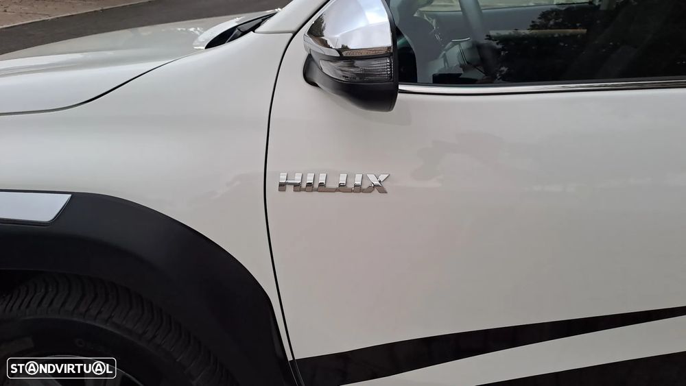 Toyota Hilux 4x4 Cabine Dupla Auto Executive - 16