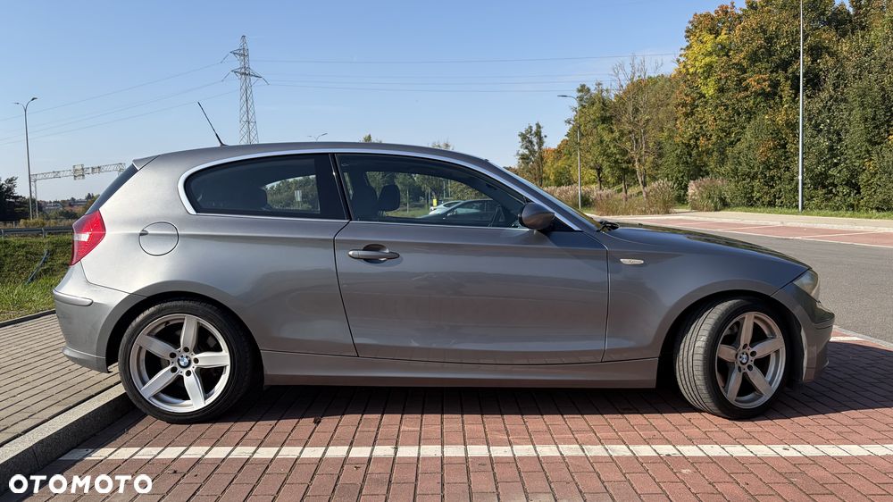 BMW Seria 1 123d - 8