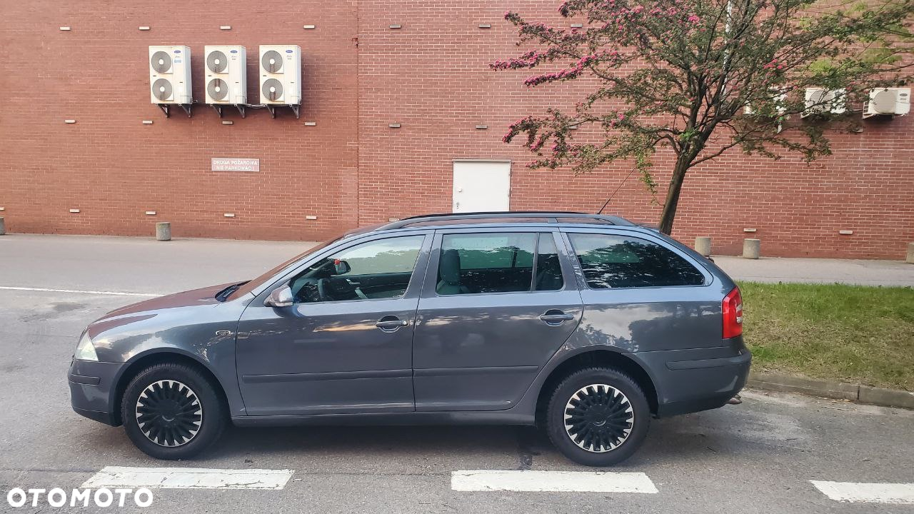 Skoda Octavia 2.0 TDI Ambiente - 6
