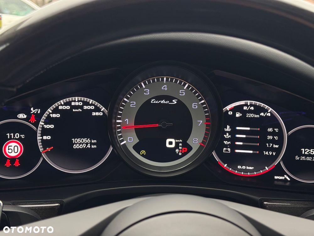 Porsche Panamera Turbo S Executive - 15