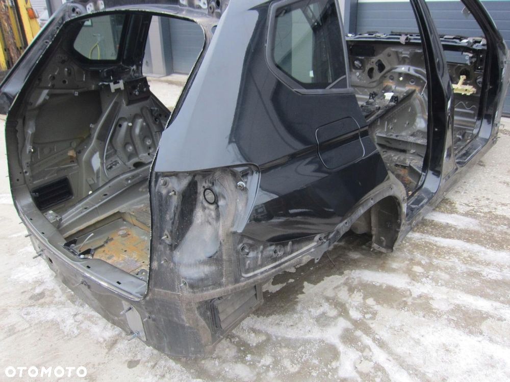 BMW X3 F25 ĆWIARTKA TYLNA PRAWA LEWA BUDA POSZYCIE BŁOTNIKA BŁOTNIK 475 PAS - 2