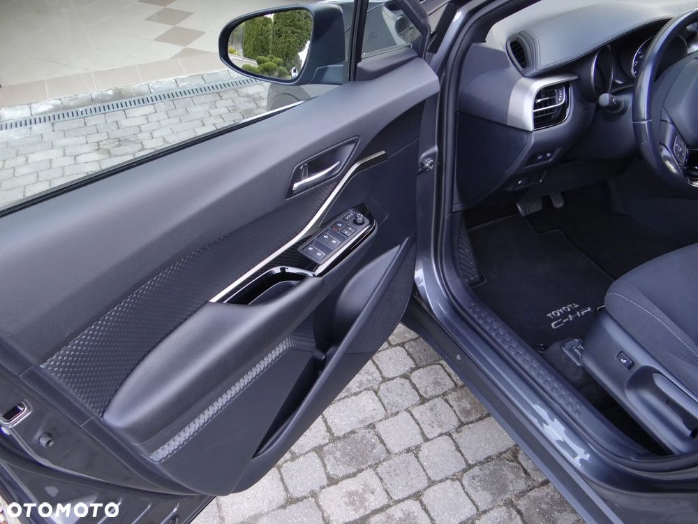 Toyota C-HR - 18