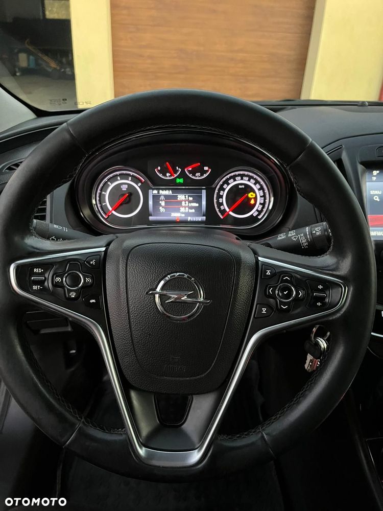Opel Insignia 2.0 Bi Turbo CDTI 4x4 - 11