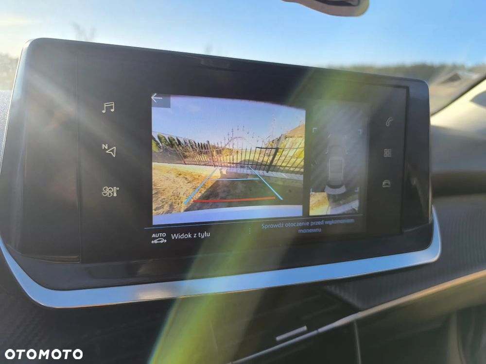 Peugeot 2008 1.2 Pure Tech GPF Style S&S - 9