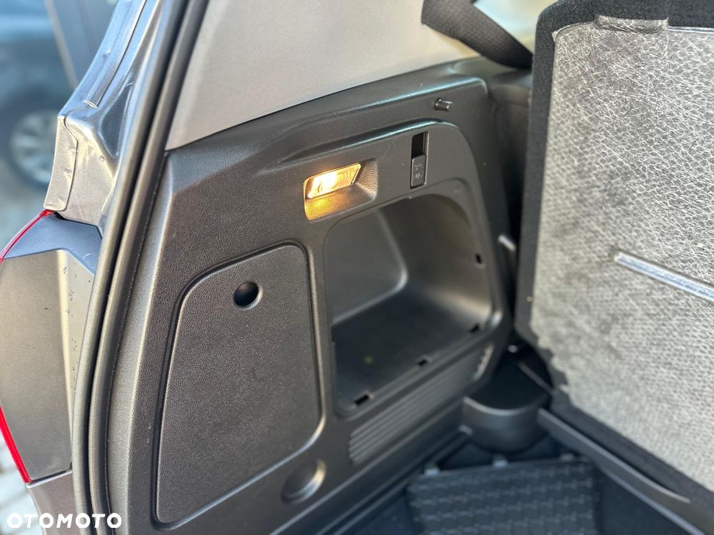 Opel Meriva 1.4 T Essentia S&S - 15