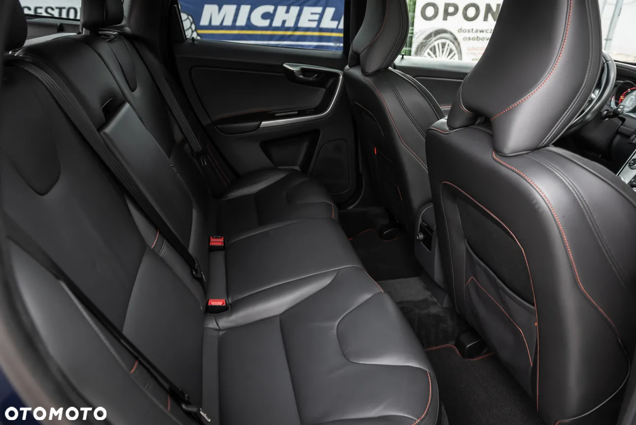 Volvo XC 60 D4 Drive-E Ocean Race - 33