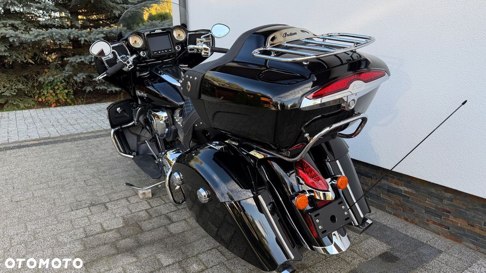 Indian Roadmaster - 9