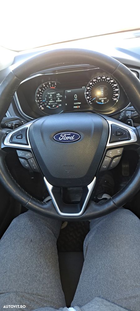 Ford Mondeo 2.0 TDCi Powershift AWD - 6