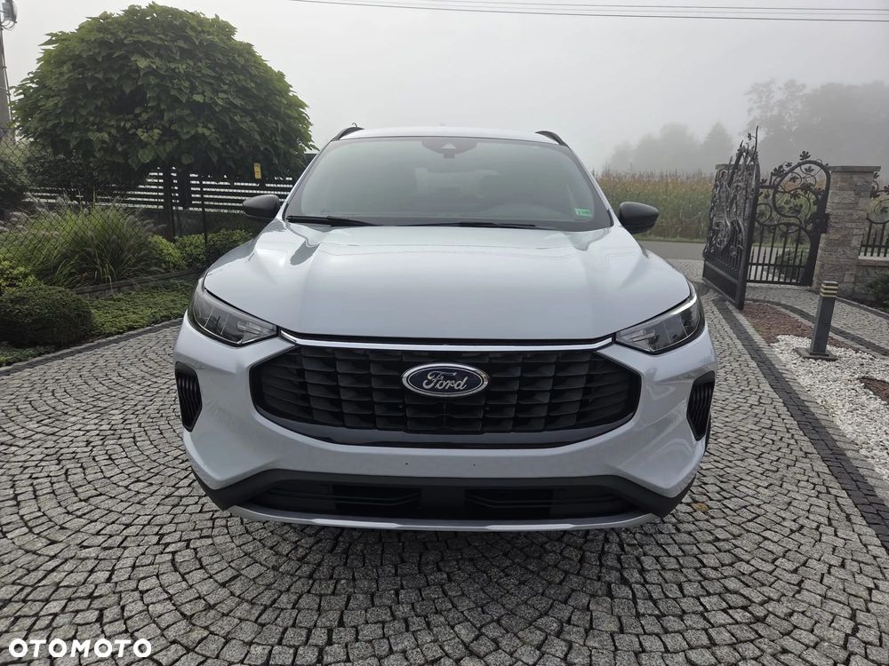 Ford Kuga - 25