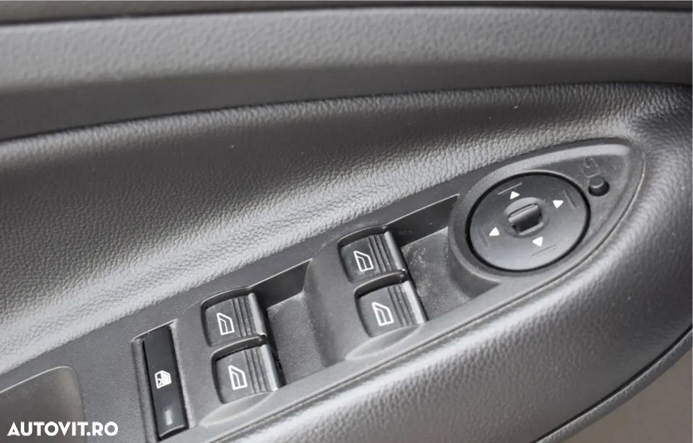 Ford Kuga 1.5 TDCi 2WD Powershift Trend - 8