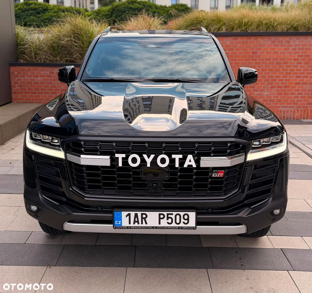 Toyota Land Cruiser - 16