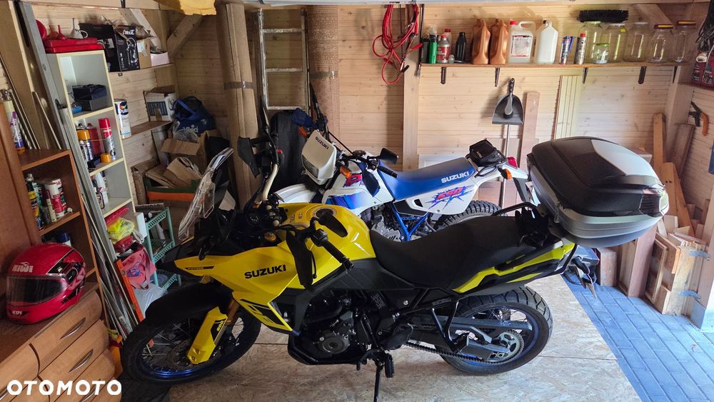 Suzuki DR - 9