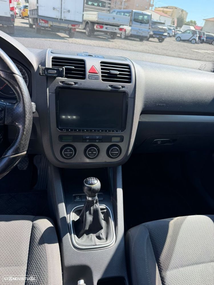 VW Golf 1.9 TDi BlueM. Confortline - 22