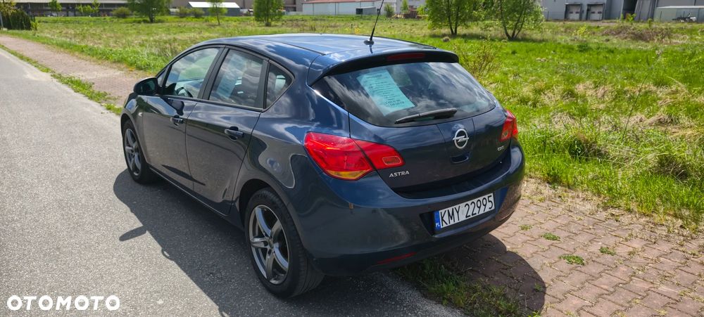Opel Astra - 4