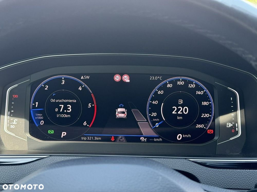 Volkswagen Passat Variant 2.0 TDI SCR DSG Elegance - 17