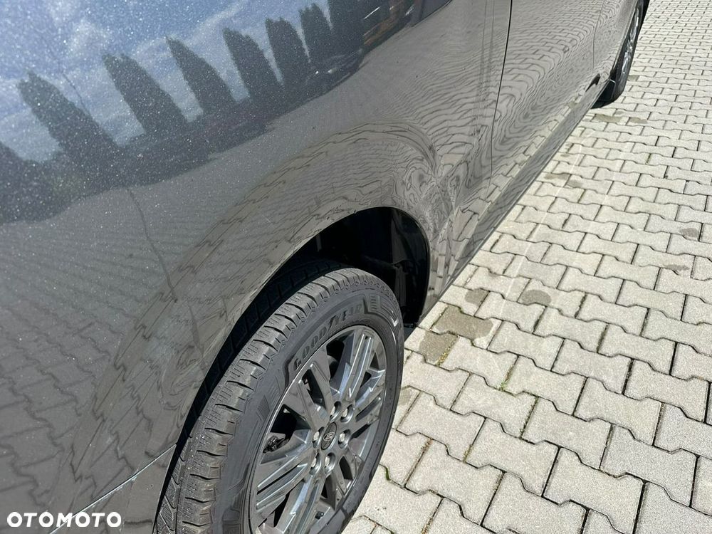 Ford Tourneo Custom - 11