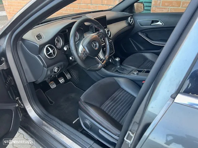 Mercedes-Benz GLA 200 CDi AMG Line - 10
