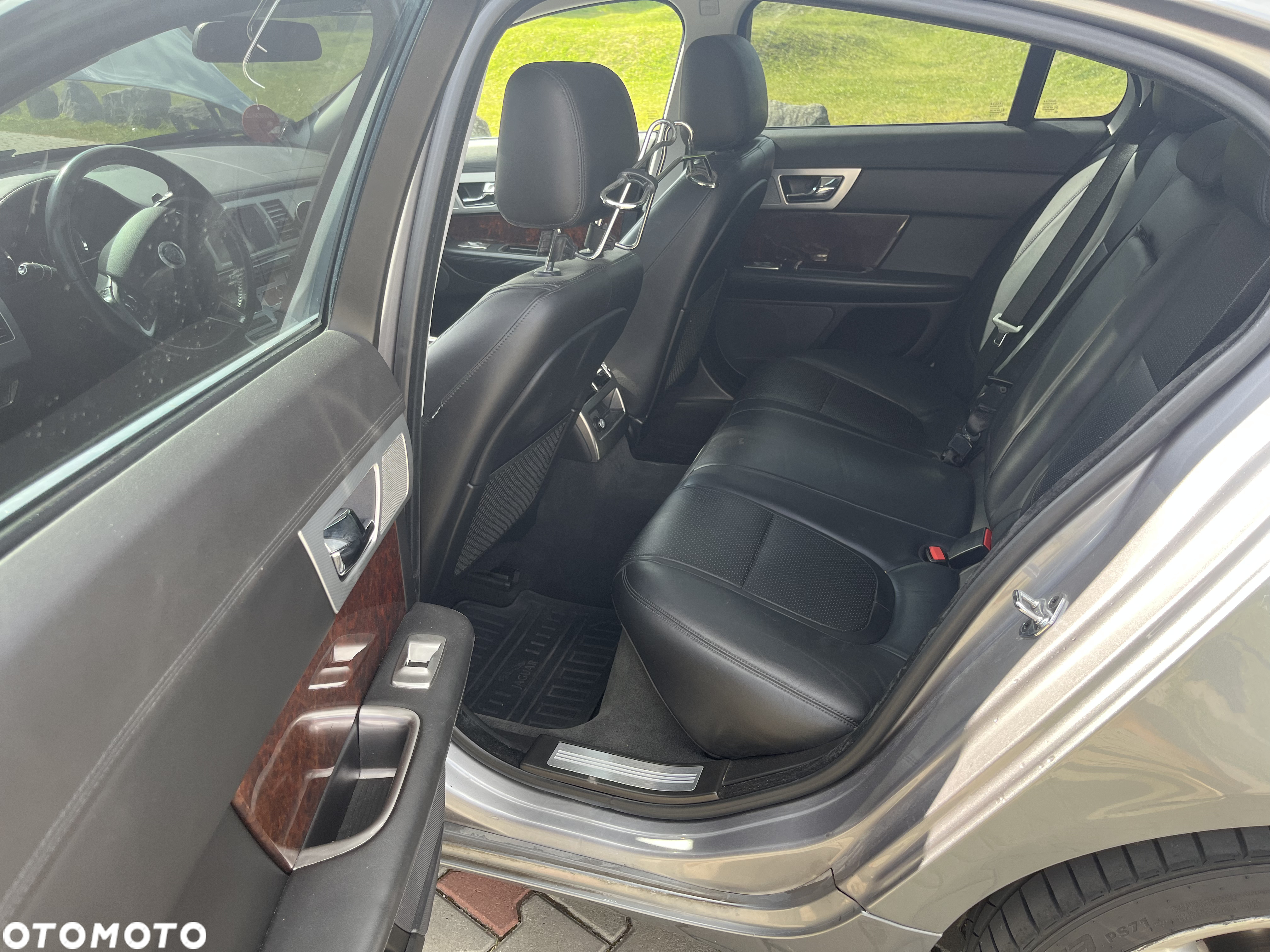 Jaguar XF 3.0 V6 D Portfolio - 11