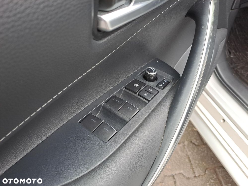 Toyota Corolla 2.0 Hybrid Comfort - 15