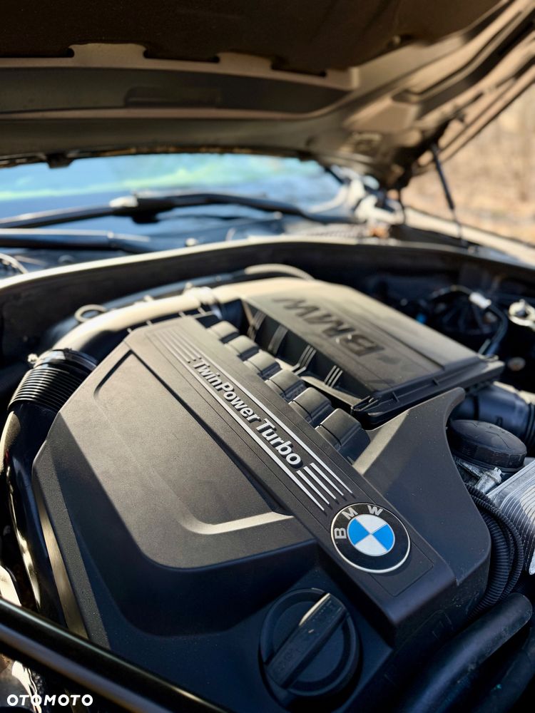 BMW Seria 5 535i xDrive Sport-Aut - 17