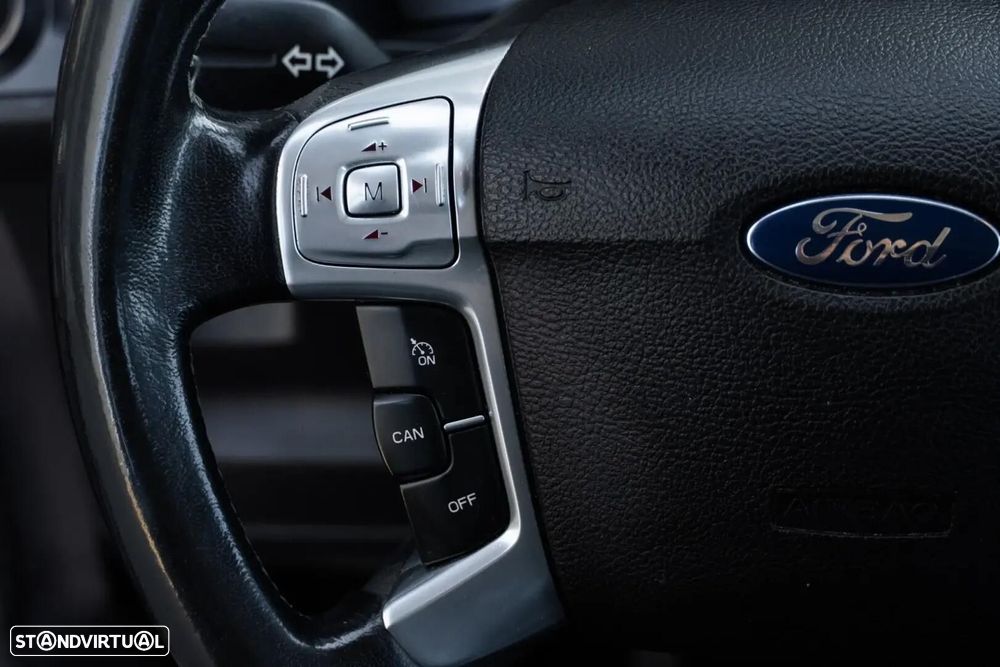 Ford S-Max - 12