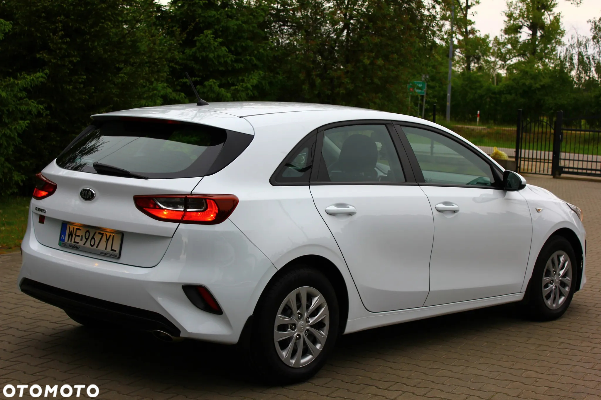 Kia Ceed 1.6 CRDi SCR S - 22