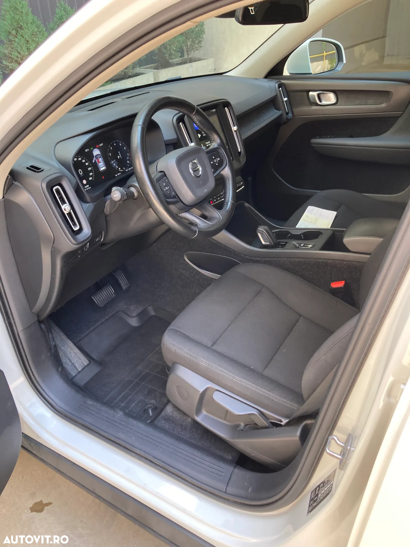 Volvo XC 40 T3 AT8 Momentum - 5