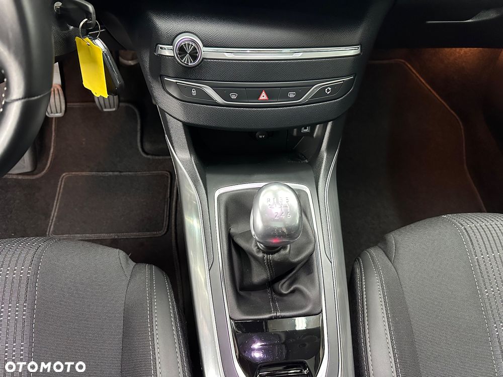 Peugeot 308 - 22